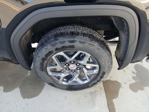 New 2026 GMC Sierra 1500 SLE image 29