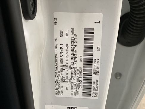 Used 2021 Toyota Tundra SR5 w/ Trail Edition image 29