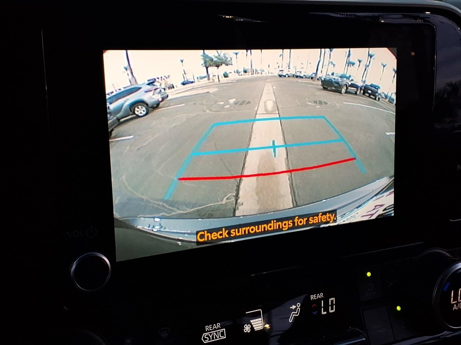 Used 2023 Toyota Highlander XLE FWD image 17