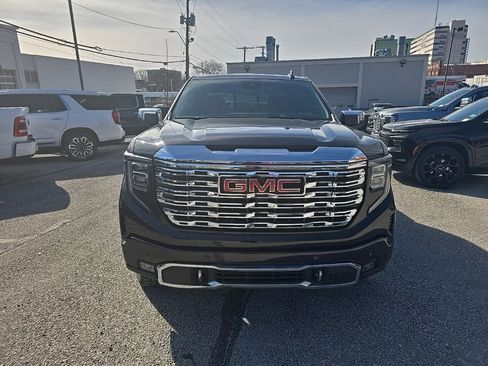 Used 2022 GMC Sierra 1500 Denali image 2