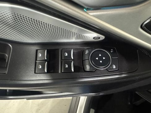 Used 2020 Ford Explorer Platinum w/ Premium Technology Package AWD/4WD image 18