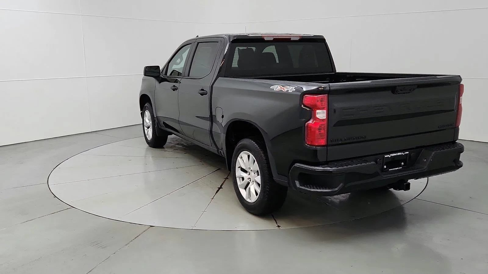 Used 2023 Chevrolet Silverado 1500 Custom w/ LPO, Dark Essentials Package AWD/4WD image 5