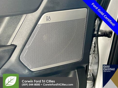 Used 2025 Ford F150 Lariat w/ Equipment Group 502A High AWD/4WD image 13