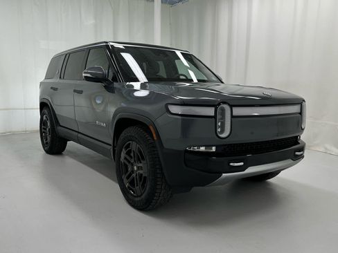 Used 2023 Rivian R1S Adventure image 1
