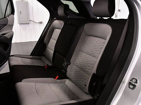 Used 2018 Chevrolet Equinox LT image 27