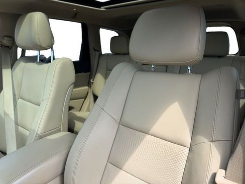 Certified 2020 Jeep Grand Cherokee Limited w/ Luxury Group II AWD/4WD image 17