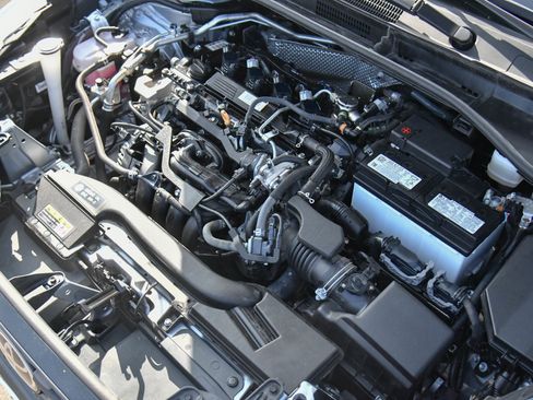 Used 2024 Toyota Corolla Cross L image 44