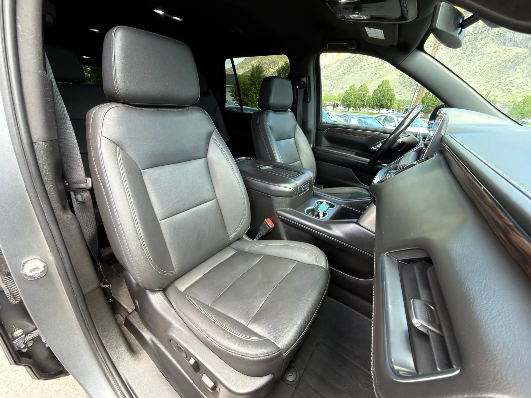 Used 2022 Chevrolet Tahoe Z71 AWD/4WD image 9