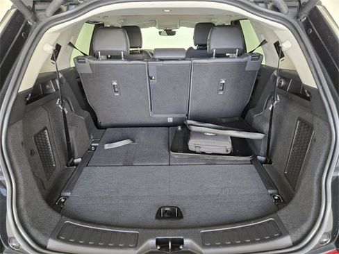 Certified 2023 Land Rover Discovery Sport SE image 14