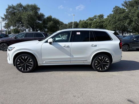 Certified 2026 Volvo XC90 B6 Plus AWD/4WD image 3