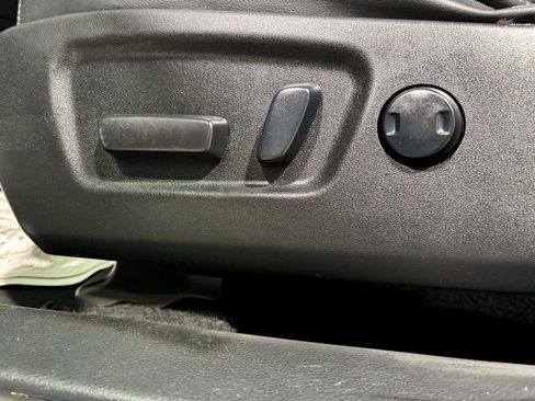 Used 2015 Toyota Highlander Plus image 18