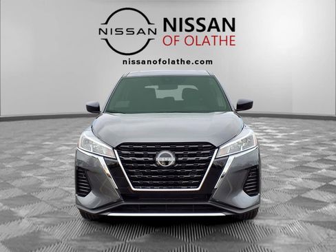 Certified 2025 Nissan Kicks Play S image 30