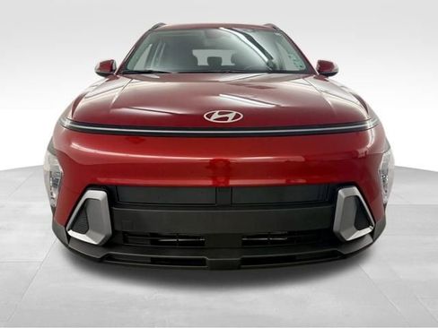 Certified 2025 Hyundai Kona SEL image 3