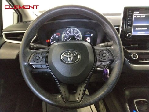 Used 2020 Toyota Corolla LE image 8