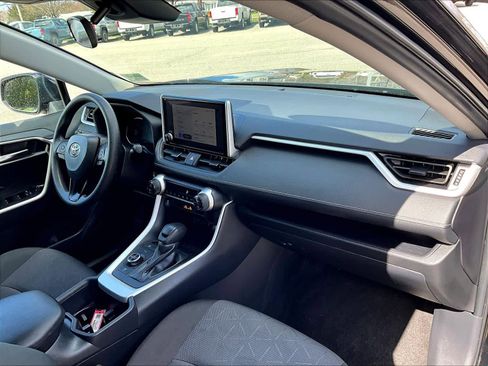 Used 2025 Toyota RAV4 XLE image 14