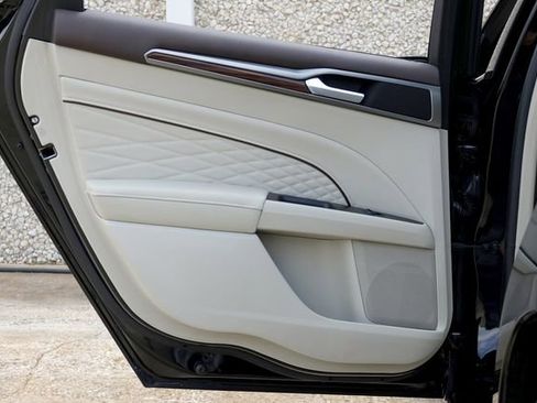 Used 2017 Ford Fusion Platinum image 41