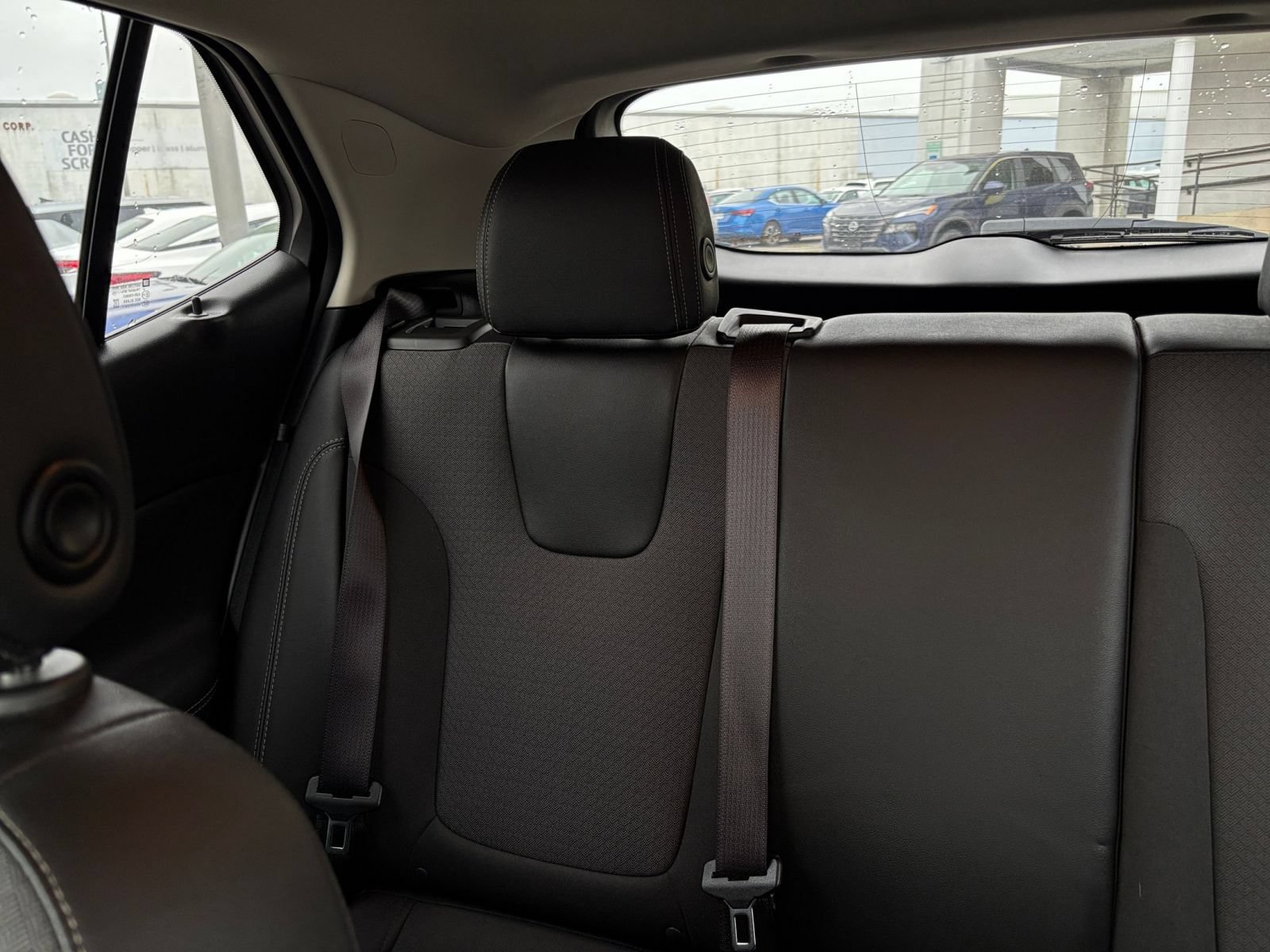 Used 2025 Buick Encore GX Preferred AWD/4WD image 35