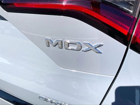 Used 2025 Acura MDX A-Spec image 11