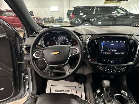 Used 2023 Chevrolet Traverse Premier AWD/4WD image 10