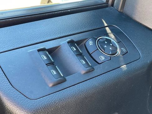 Used 2015 Ford F150 Platinum w/ Equipment Group 701A Luxury AWD/4WD image 20