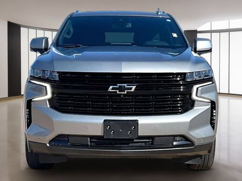 Used 2024 Chevrolet Suburban RST w/ Luxury Package AWD/4WD image 3