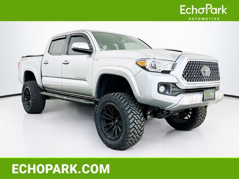 Used 2019 Toyota Tacoma TRD Sport image 1