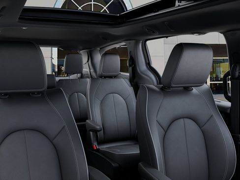 New 2026 Chrysler Pacifica Limited image 26