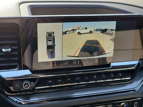 Used 2025 Chevrolet Silverado 1500 ZR2 w/ Technology Package image 15