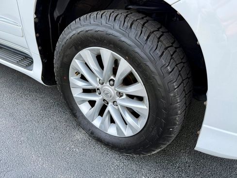 Used 2019 Lexus GX 460 Premium AWD/4WD image 16