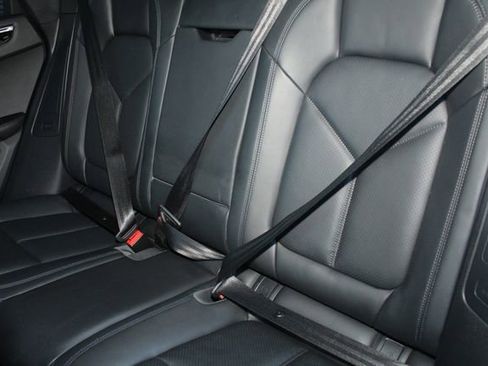 Certified 2023 Porsche Macan image 24