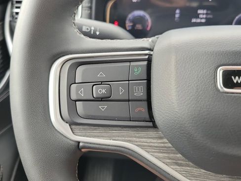 Used 2022 Jeep Wagoneer Series III AWD/4WD image 21