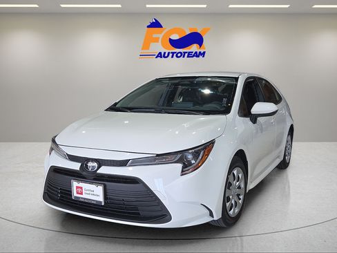 Certified 2026 Toyota Corolla LE FWD image 1