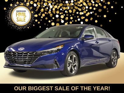 Used 2023 Hyundai Elantra Limited w/ Preferred Accessory Package