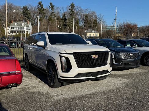 Certified 2025 Cadillac Escalade ESV Sport w/ Touring Package image 3