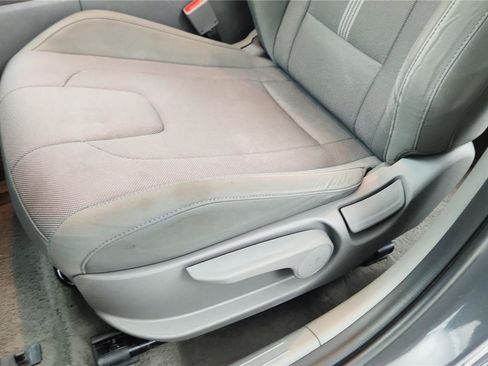 Used 2024 Hyundai Elantra SE image 27