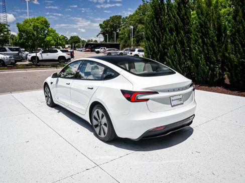 Used 2025 Tesla Model 3 Long Range RWD image 9