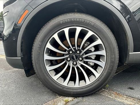 Certified 2023 Lincoln Aviator Reserve w/ Equipment Group 201A image 9