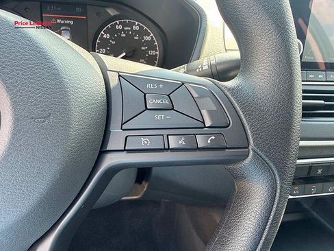 Used 2025 Nissan Altima 2.5 S FWD image 23