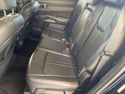 Used 2024 Kia Sorento S image 24