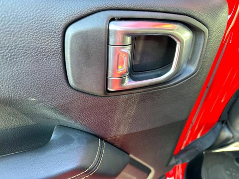 Used 2024 Jeep Wrangler Unlimited Sahara w/ Technology Group image 12