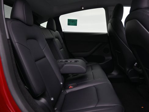 Used 2025 Tesla Model Y Long Range image 12