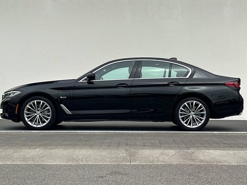 Used 2023 BMW 530e w/ Premium Package RWD image 6