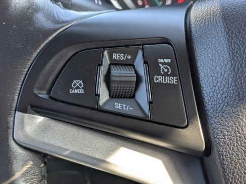 Used 2019 Chevrolet Trax LT w/ LT Convenience Package image 24