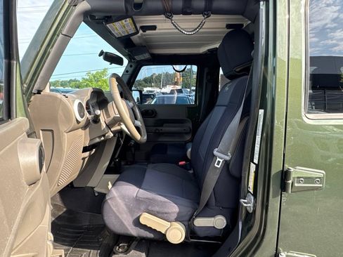 Used 2008 Jeep Wrangler Unlimited Sahara w/ Trailer Tow Group AWD/4WD image 11