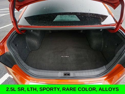Used 2021 Nissan Altima 2.5 SR w/ SR Premium Package image 10