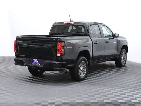 Used 2024 Chevrolet Colorado LT w/ LT Convenience Package II image 9