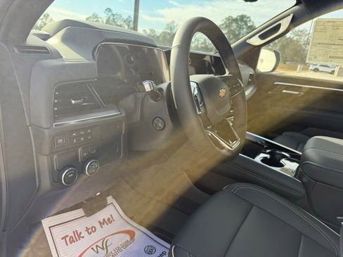 New 2026 Chevrolet Suburban Premier RWD image 13