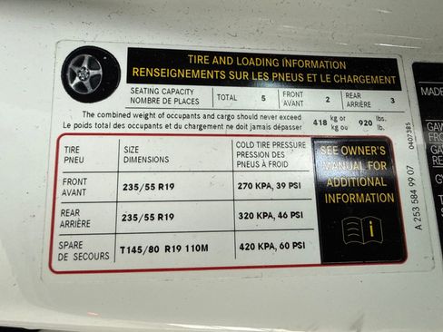 Used 2020 Mercedes-Benz GLC 300 4MATIC w/ AMG Line image 53