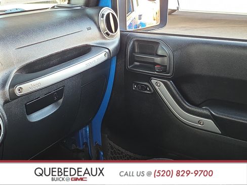 Used 2016 Jeep Wrangler Unlimited Sahara w/ Connectivity Group AWD/4WD image 20