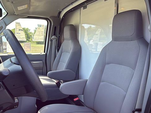 New 2027 Ford E-350 and Econoline 350 Super Duty w/ Power Equipment Group RWD image 11